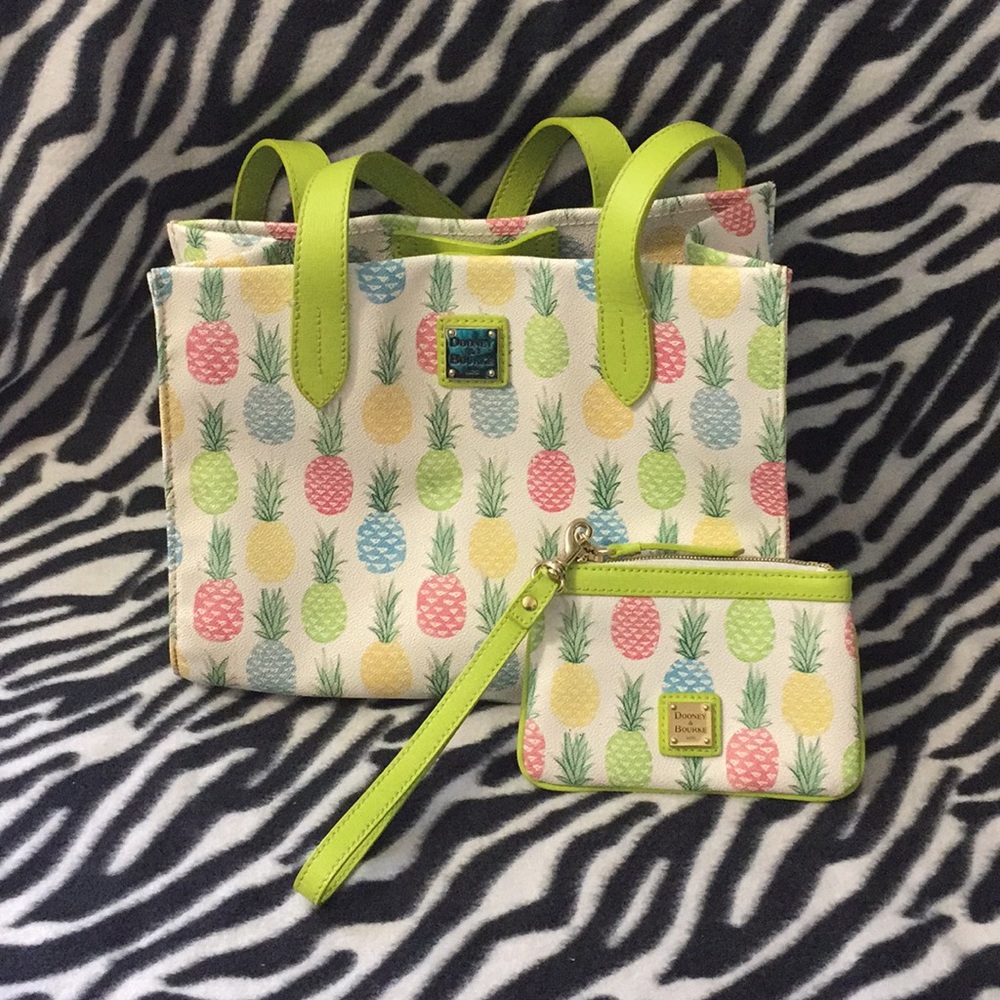 Dooney & Bourke Purse